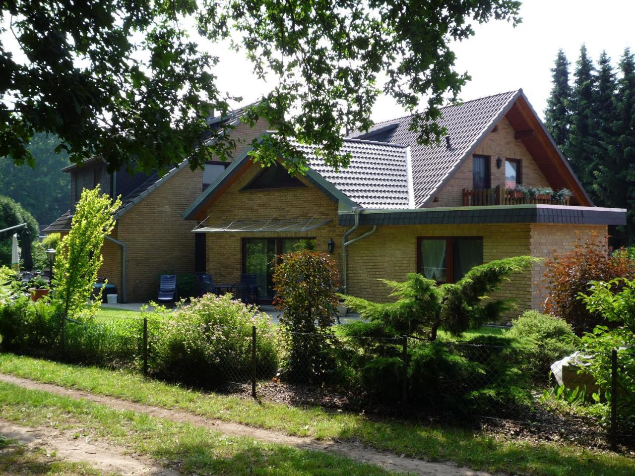 Ullas Gaestehaus Munster im Heidekreis Esterno foto